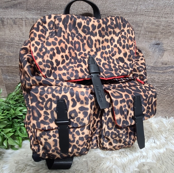 Kenneth Cole New York Handbags - NWOT Kenneth Cole Vessey Backpack